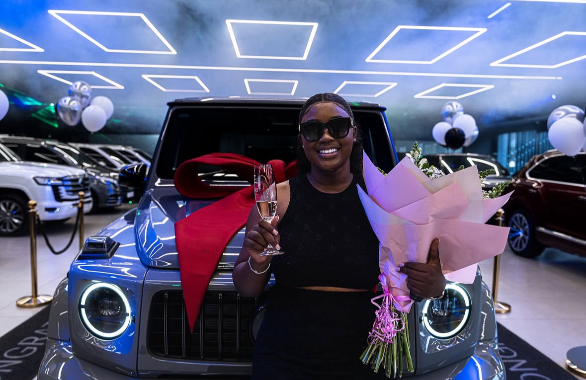 She got the keys! 🔑